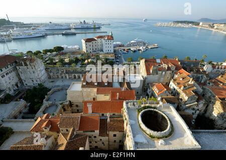La Croatie, la côte dalmate, Split, vieille ville romaine classée au Patrimoine Mondial de l'UNESCO, le palais de Dioclétien Banque D'Images