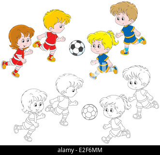 Les enfants jouent au football Banque D'Images