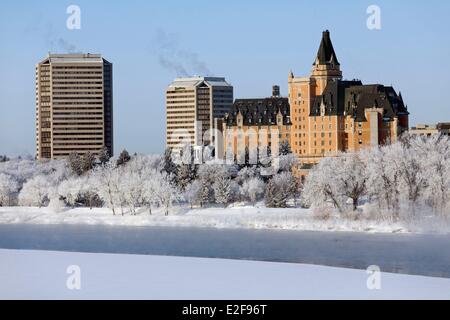 Canada, Saskatchewan, Saskatoon, le Delta Bessborough historique sur le bord de la rivière Saskatchewan Sud Banque D'Images