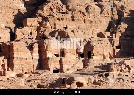 La Jordanie, le Gouvernorat de Ma'an, Nabaean site archéologique de Petra classée au Patrimoine Mondial de l'UNESCO, côté droit de l'royal tombs Banque D'Images