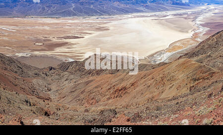 États-unis, Californie, Death Valley National Park, bassin de Badwater, le point le plus bas en Amérique du Nord, de Dante's View donnent sur Banque D'Images
