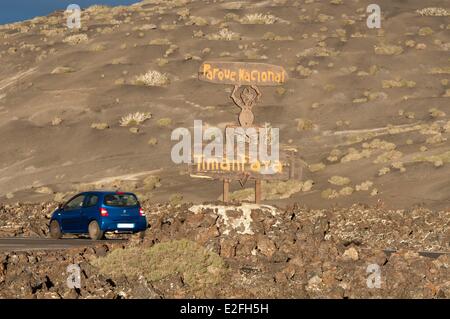 Espagne Îles Canaries île de Lanzarote Yaiza Timanfaya National Park car à l'entrée du parc signer conçu par Cesar Banque D'Images