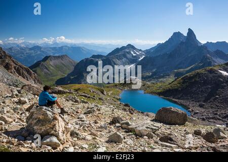 France Savoie Massif du Beaufortain La Cote d'Aime le Lac de Presset et Presset Refuge (2514 m) avec une vue sur la Pierra Menta (2714 Banque D'Images