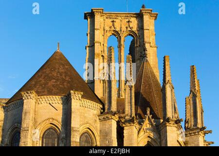 France, Seine et Marne, le parc régional du Gâtinais, Larchant, basilique de St Mathurin Banque D'Images