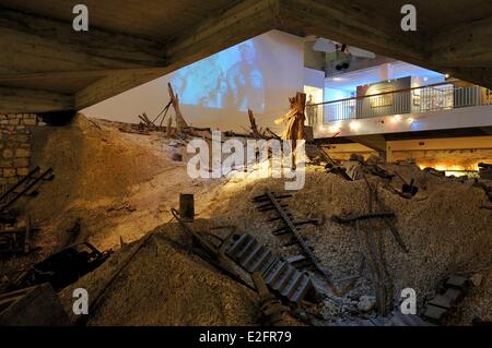 France Meuse Verdun salon Fleury devant Douaumont Mémorial de Verdun construite sur le site de la gare village détruit Banque D'Images