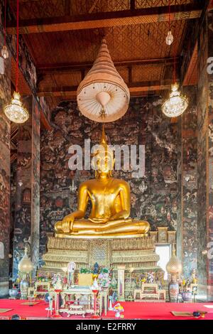 Thaïlande Bangkok quartier Banglamphu le Wat Suthat temple royal de la balançoire géante date du début du xixe siècle doré Banque D'Images