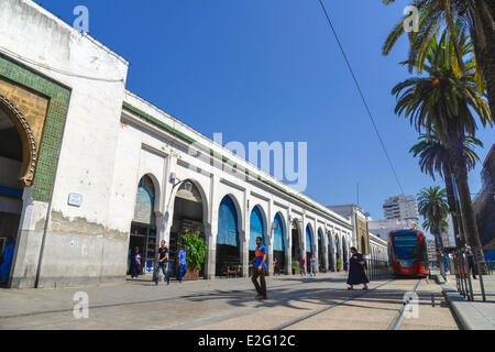 Maroc Casablanca Boulevard Mohammed V Centrale marché construit par l'architecte Pierre Bousquet en 1917 l'adoption d'un tramway dans Banque D'Images