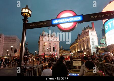 United Kingdom London Piccadilly Circus station de métro (métro) entrée (le logo est ╗ Undergound ½ un nom de marque un Banque D'Images