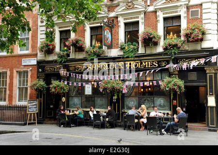 United Kingdom London Northumberland Street pub Sherlock Holmes Banque D'Images