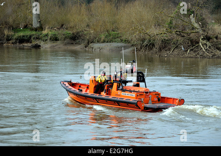 Bateau de sauvetage de la RNLI sur la Tamise Banque D'Images