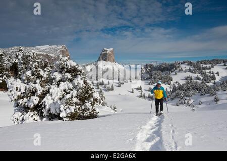 France Isere Parc Naturel Régional du Vercors (Parc Naturel Régional du Vercors) Mont Aiguille (2086 m) des hauts plateaux du Banque D'Images