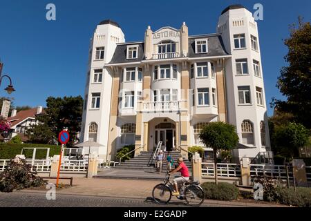 Belgique Flandre occidentale De Haan ancien palace Astoria dans le voisinage de la concession Banque D'Images