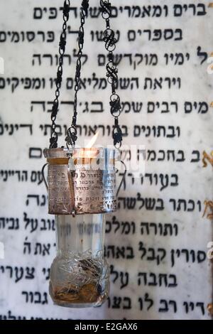 Tunisie Djerba la synagogue El Ghriba, Erriadh Lumière éternelle Banque D'Images