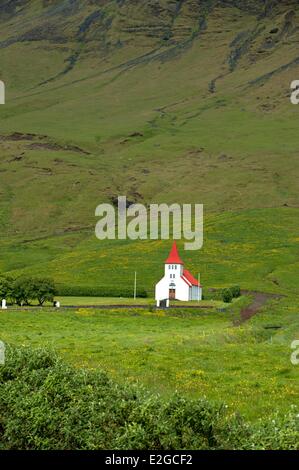 L'Islande Région Sudurland Asolfsskali church près de la cascade de Seljalandsfoss Banque D'Images