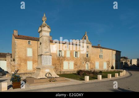 France Vendee Nieul sur l'Autise Maison dans village Banque D'Images