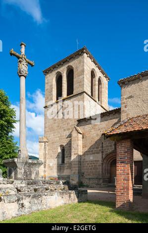 France Loire Forez village de Saint-Laurent-Rochefort église gothique daté 1470 Banque D'Images