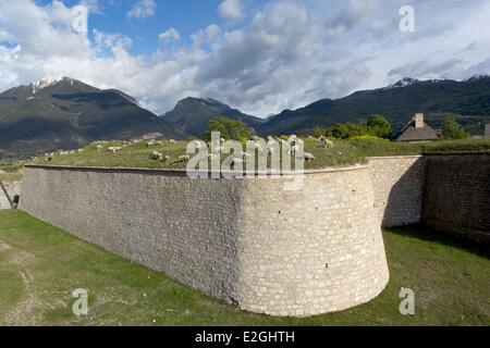 France Hautes Alpes Mont Dauphin château construit par Vauban en 1693, inscrite au Patrimoine Mondial de l'UNESCO Banque D'Images