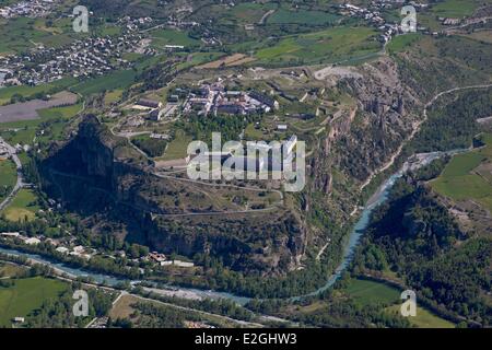 France Hautes Alpes Mont Dauphin château construit par Vauban en 1693, inscrite au Patrimoine Mondial de l'UNESCO (vue aérienne) Banque D'Images