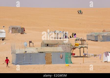 Sultanat d'Oman Frêne région Sharqiyyah Wahiba Sands Bedouin maisons Qihayd Banque D'Images