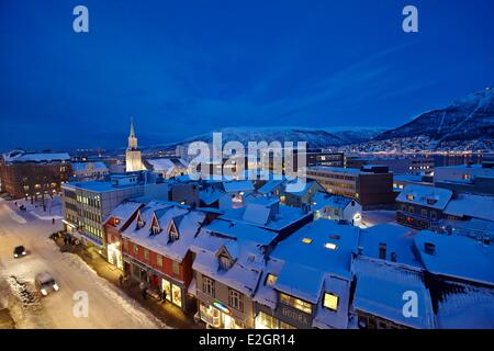 La ville de Tromso, Norvège Troms en hiver par nuit Banque D'Images