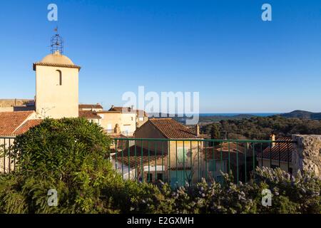 France Var saint tropez Ramatuelle vu par l'église place de l'hôtel de ville Banque D'Images