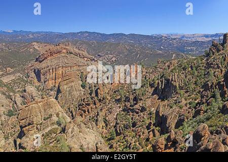 États-unis Californie Californie Pacific Coast Ranges Pinnacles National Park près de San Andreas problème côté ouest formations de roche volcanique érodée dans les hauts sommets qui sont les restes de l'ouest de la moitié d'un volcan éteint Banque D'Images