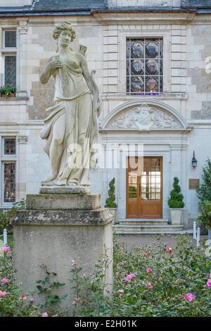 France Indre et Loire Noizay style Renaissance Chateau Hotel de Noizay (1520) Membre de Relais & Châteaux rénové en 1989 était fief de protestants pendant la conspiration d'Amboise en 1560 et dispose d'un jardin de style français Banque D'Images