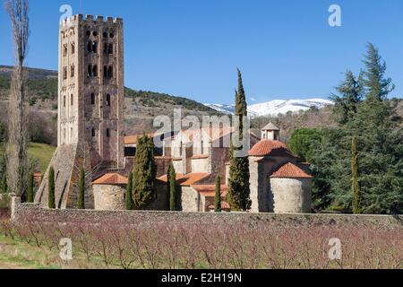 France Pyrenees Orientales Codalet abbaye bénédictine de Saint Michel de Cuxa Banque D'Images