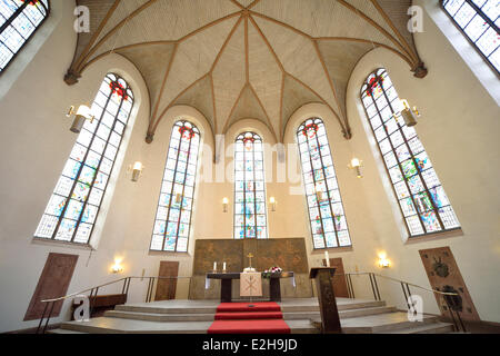 Autel et choeur, St Catherine's Church, la plus grande église luthérienne de Frankfurt am Main, Hesse, Allemagne Banque D'Images