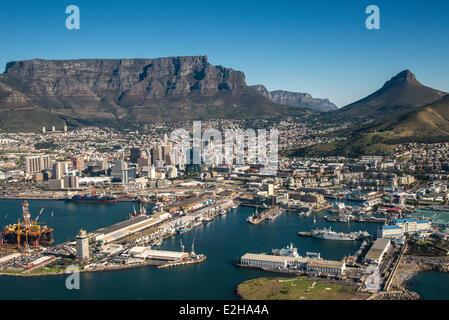 Vue aérienne, le port de Cape Town, Victoria and Alfred Waterfront, Lionhead et Table Mountain, Cape Town, Western Cape Banque D'Images