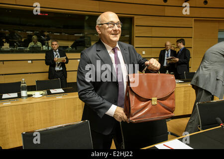 Le Luxembourg. 20 Juin, 2014. Le ministre français des Finances, Michel Sapain durant la réunion des ministres des finances du Conseil ECOFIN au Conseil européen siège à Luxembourg. Photo : afp/Alamy Live News Banque D'Images