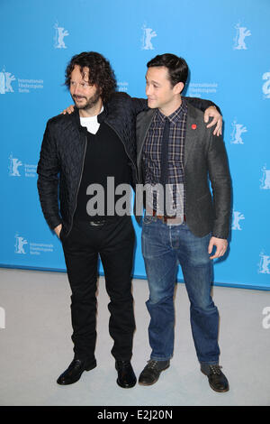 Ram Bergmann et Joseph Gordon-Levitt au 63e Festival International du Film de Berlin (Berlinale) - Don Jon's Addiction photocall - Grand Hyatt Hotel à Potsdamer Platz. Crédits : Eva Napp/WENN.com Où : Berlin, Allemagne Quand : 08 févr. 2013 Banque D'Images