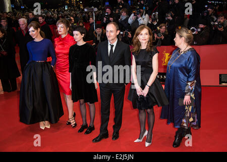 Louise Bourgoin, Martina Gedeck, Pauline Etienne, Gillaume Nicloux, Isabelle Huppert et Sylvie Pialat au 63e Festival International du Film de Berlin (Berlinale) - La Religieuse Premiere - Berlinale Palast de Potsdamer Platz. Où : Berlin, Allemagne Quand : 10 févr. 2013 Banque D'Images