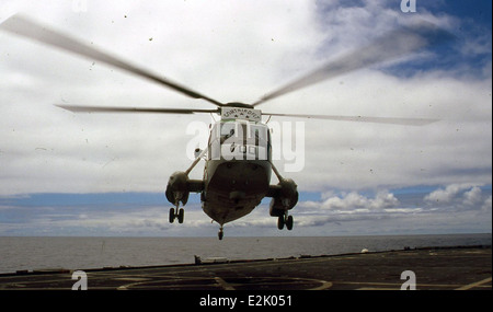 Le Sikorsky UH-3H, numéro de queue 151549, exploité par HC-11, DET-15, COMTHIRDFLT, est montré ici au San Diego Air and Space Museum. Cet hélicoptère faisait partie intégrante des opérations de la Marine au XXe siècle. Banque D'Images
