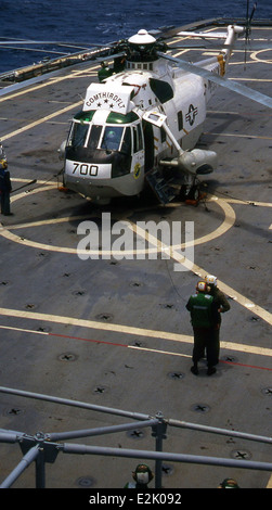 Le Sikorsky UH-3H, numéro de queue 151549, est un hélicoptère de transport militaire exploité par le détachement 15 HC-11, COMTHIRDFLT. Il est exposé au San Diego Air and Space Museum, mettant en valeur son rôle dans la marine américaine. Banque D'Images