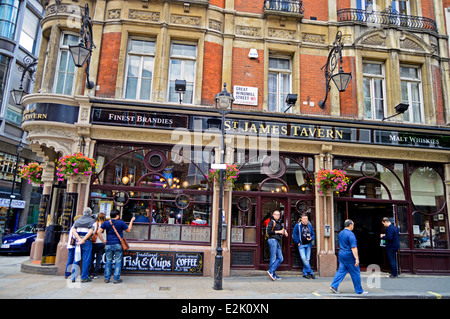 L'extérieur de St. James Tavern Pub, West End, Londres, Angleterre, Royaume-Uni Banque D'Images