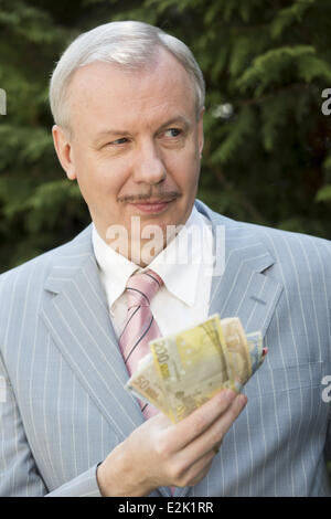 Ludger Pistor lors d'un photocall sur le plateau pour l'Allemand TV film Ein Schnitzel für vier. Où : Cologne, Allemagne Quand : 22 Avr 2013 Banque D'Images