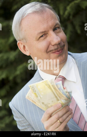 Ludger Pistor lors d'un photocall sur le plateau pour l'Allemand TV film Ein Schnitzel für vier. Où : Cologne, Allemagne Quand : 22 Avr 2013 Banque D'Images