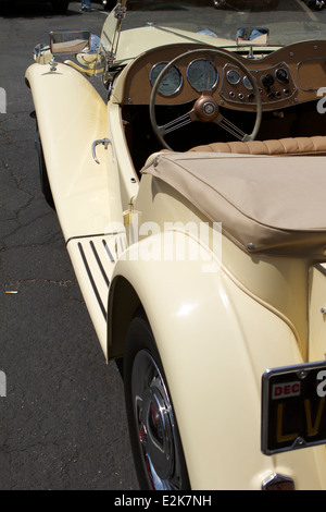 1951 MG TD voiture vintage britannique sur l'affichage à un British car show à Santa Ana en Californie Banque D'Images