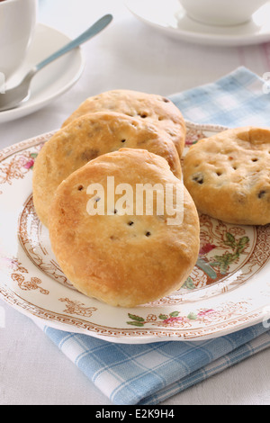 Gâteaux d'Eccles une petite pâtisserie ronde remplie de raisins de Corinthe ou Raisins secs originaires de la ville d'Eccles dans le nord de l'Angleterre Banque D'Images