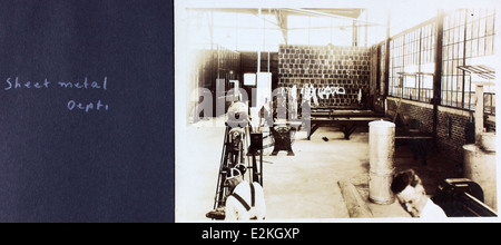 Cette image de l'album de Prudden présente le Whitehead TriMotor Aircraft, produit par l'Atlanta Aircraft Company. La conception du trimoteur, populaire dans les premiers jours de l'aviation, a été utilisée à des fins commerciales et militaires. Banque D'Images