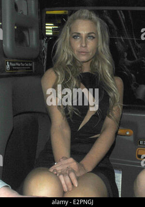 Josie Gibson célèbre son anniversaire au Café de Paris de nuit Comprend : Josie Gibson Où : Londres, Royaume-Uni Quand : 02 févr. 2013 Banque D'Images