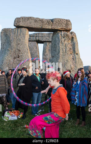 La plaine de Salisbury, Wiltshire, Royaume-Uni. 21 Juin, 2014. Célébrations du solstice d'été, Stonehenge, la plaine de Salisbury, Wiltshire, England Crédit : John Eccles/Alamy Live News Banque D'Images