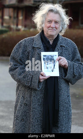 Funérailles de Reg Presley de The zombies à Basingstoke crématorium, North Waltham dispose d''atmosphère où : Basingstoke, Royaume-Uni Quand : 14 févr. 2013 Banque D'Images