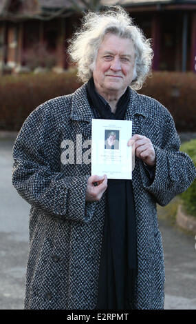 Funérailles de Reg Presley de The zombies à Basingstoke crématorium, North Waltham dispose d''atmosphère où : Basingstoke, Royaume-Uni Quand : 14 févr. 2013 Banque D'Images