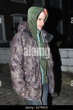 RTE d'amour/haine théâtre saison 4 tournage des scènes dans Walkinstown avec : Tom Vaughan-Lawlor Où : Dublin, Irlande Quand : 25 févr. 20 Banque D'Images