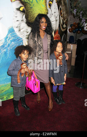 'Les Croods' premiere à l'Empire Leicester Square - Arrivées en vedette : Sinitta Où : London, Royaume-Uni Quand : 10 Mars 2013 Banque D'Images