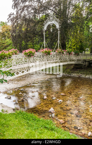 Pont bellevue Dans le parc le long de la Lichtentaler Allee, baden-baden Baden-Württemberg, Allemagne, Banque D'Images