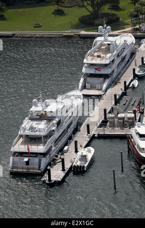 Le super yacht de la vie privée, propriété de Tiger Woods, le yacht est amarré à Jupiter en Floride Lundi 18 mars 2013 Comprend : état initial Banque D'Images