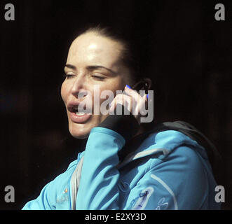 Sophie Anderton vu passer l'après-midi à boire quelques verres au pub de la tempérance à Londres avec : Sophie Anderton Où : London, Royaume-Uni Quand : 02 Avr 2013 Banque D'Images